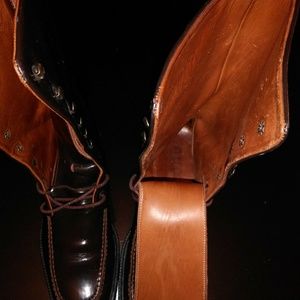 Vintage leather Gucci boots